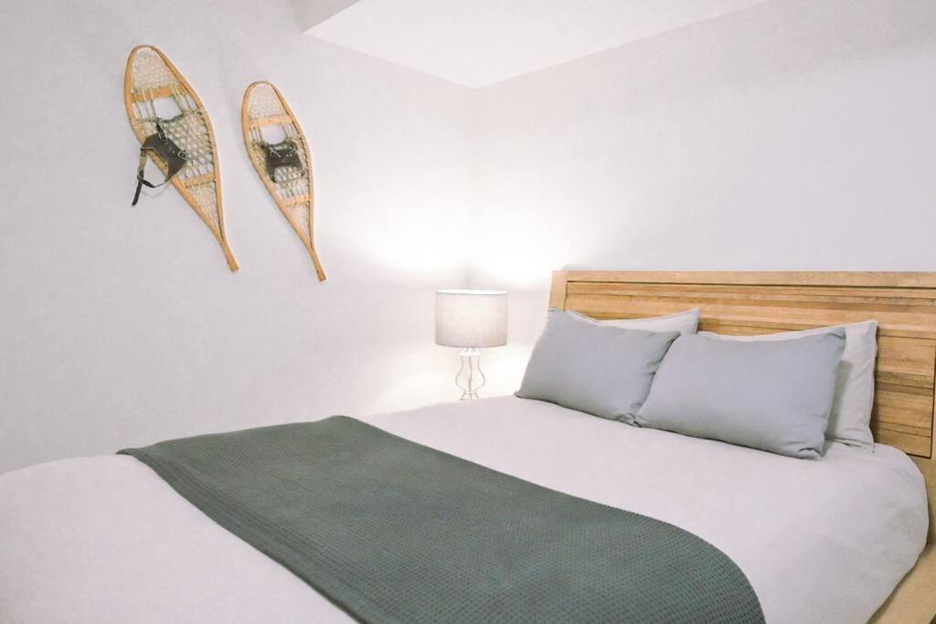 Oasis Getaway, Mins To Lake, King Bed, Dbl Garage Invermere Buitenkant foto